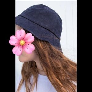 brandy melville bucket hat